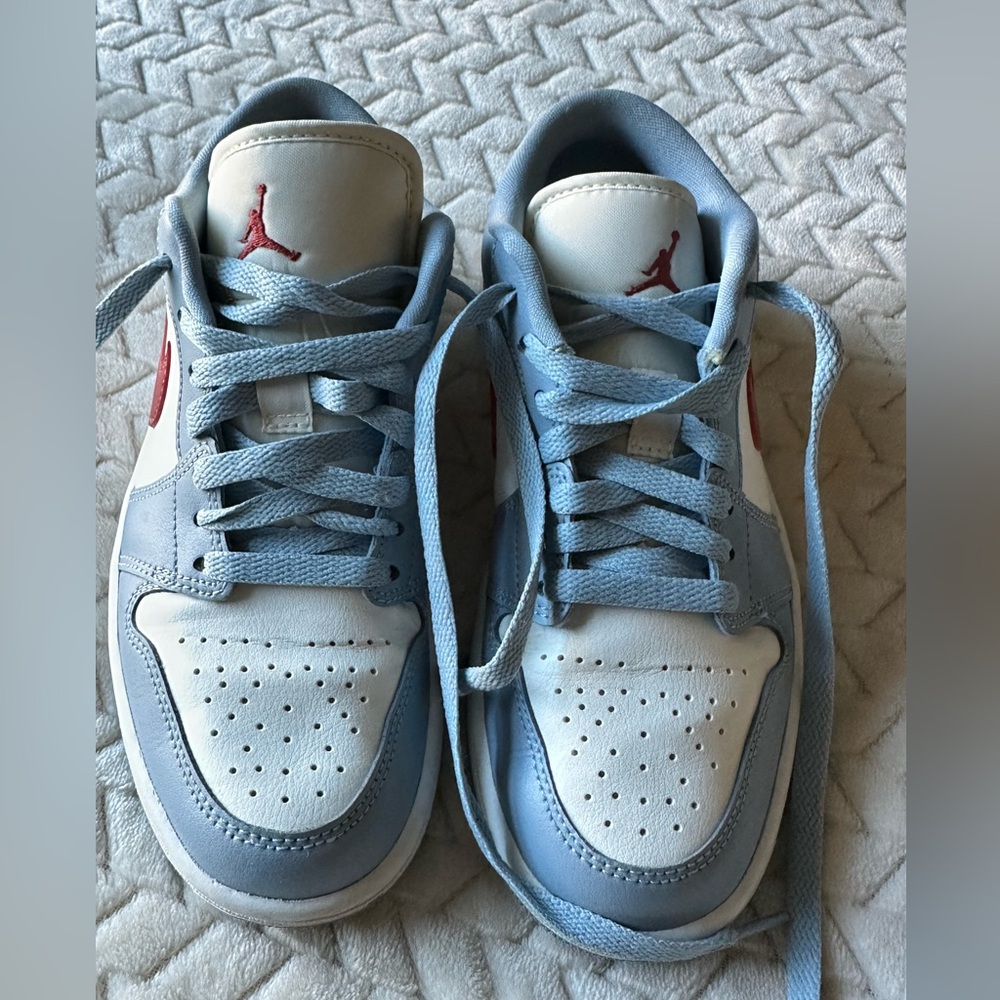 Nike Air Jordan 1 Low Sail/Blue Grey/White/Dune Red 5M/6.5W “Blue Whisper”
